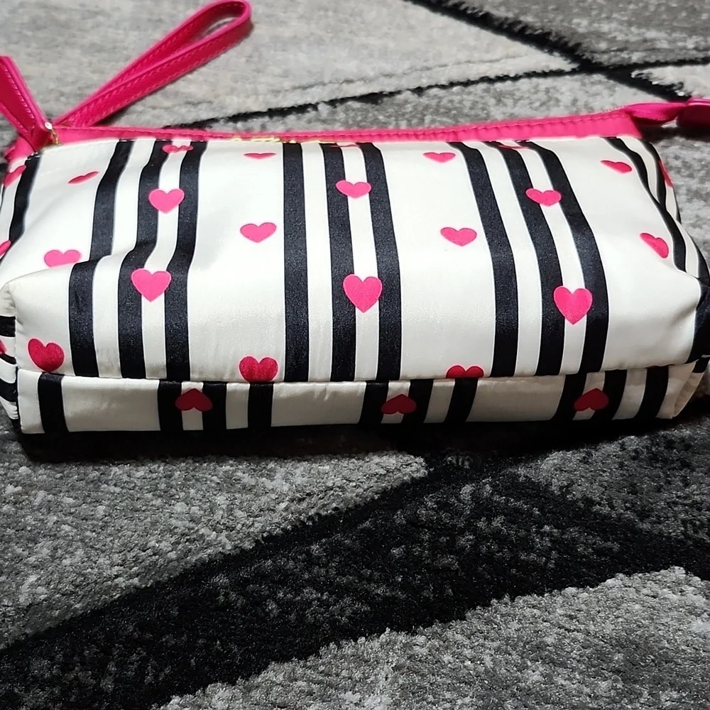 BETSEY JOHNSON FABIC SMALL WRISTLET WALLET CLUTCH ORGANIZER BAG